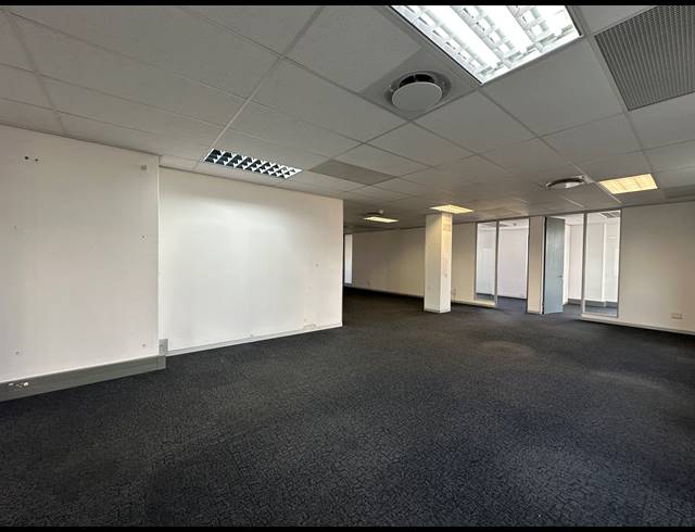 326M² OFFICE TO LET IN ECO PARK ESTATE